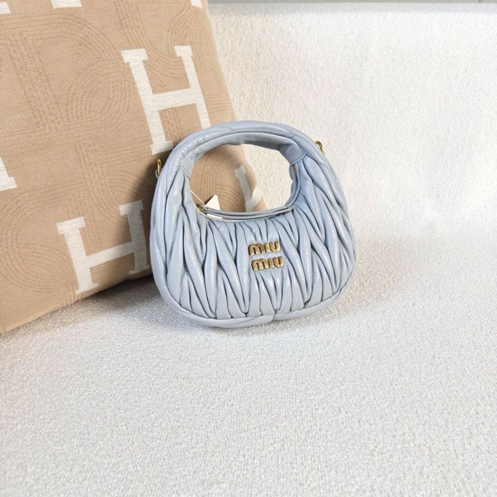 Miu Miu Women Pre-Loved Bag Very Good Condition - Picture 6 of 9